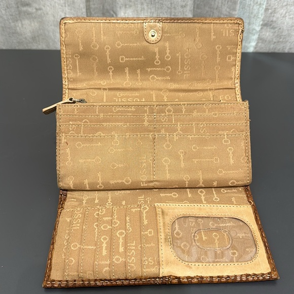Fossil Wallet - Picture 6 of 11